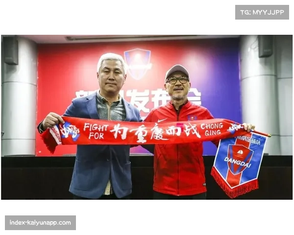 张外龙战术部署成冲超关键 重庆铜梁龙教练团队获认可